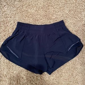 Navy lululemon Hotty Hot shorts 2.5 inch